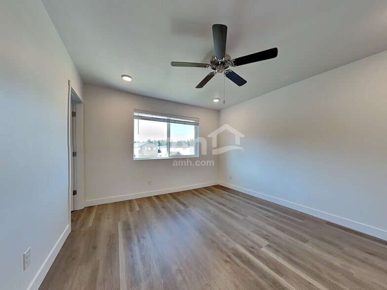 Building Photo - 7713 Brenden St SW