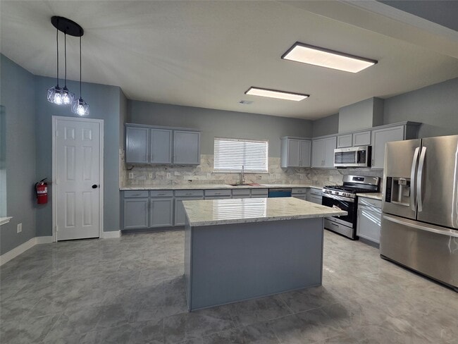 Building Photo - 9526 Heflin Colony Dr