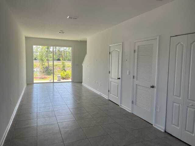 Building Photo - 113 Sage Br St