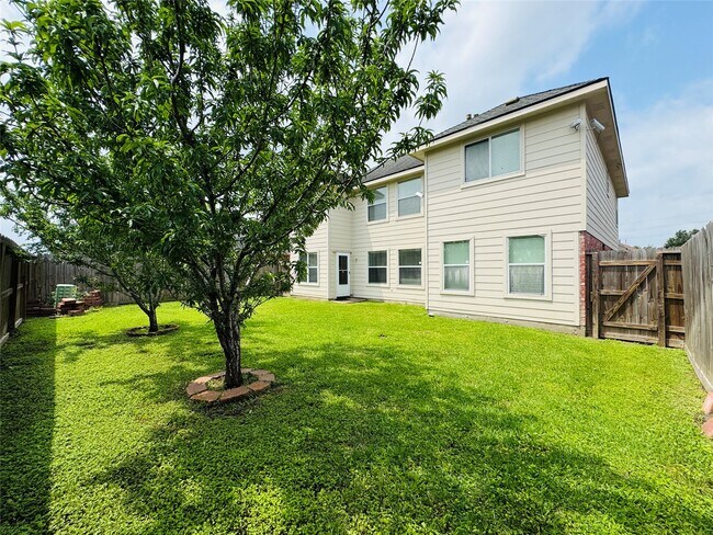 Building Photo - 8003 Beech Park Ln