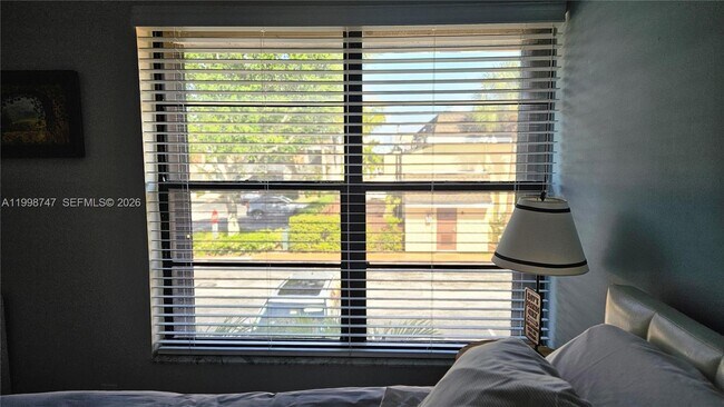 Building Photo - 16446 NE 27th Pl