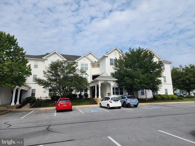 Building Photo - 2029 Windsong Dr