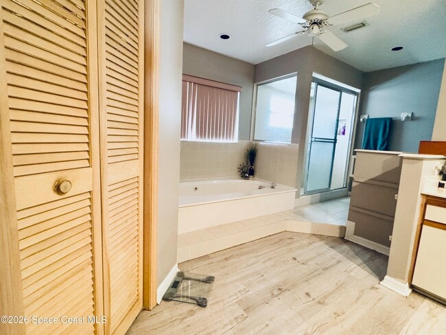 Building Photo - 2065 Thistle Dr