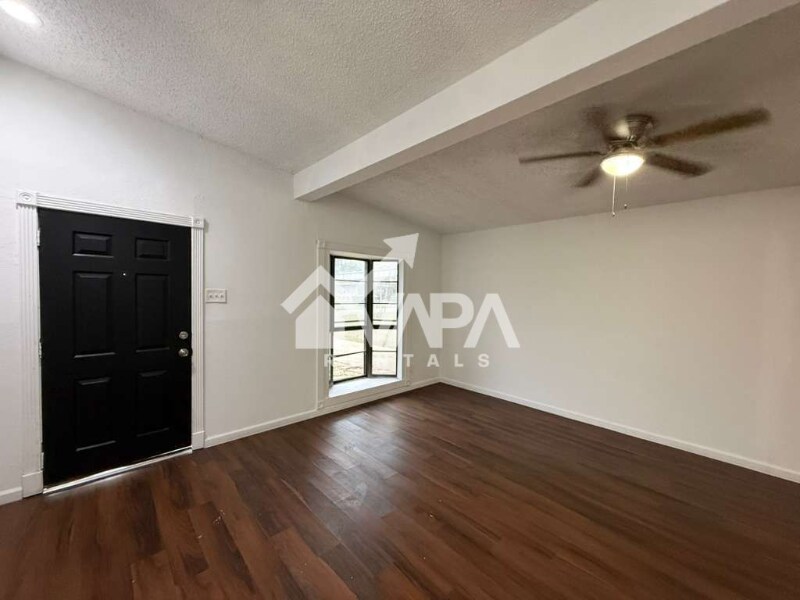 Building Photo - 407 Creath Pl