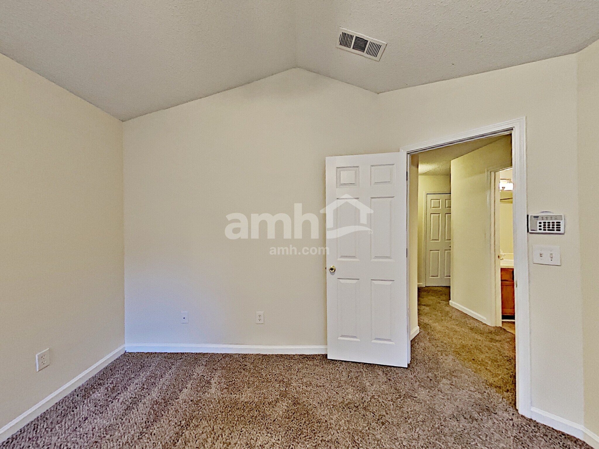 Building Photo - 4457 Grove Dr NW