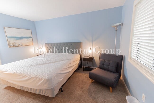 Building Photo - 4109 Pinehurst Cir