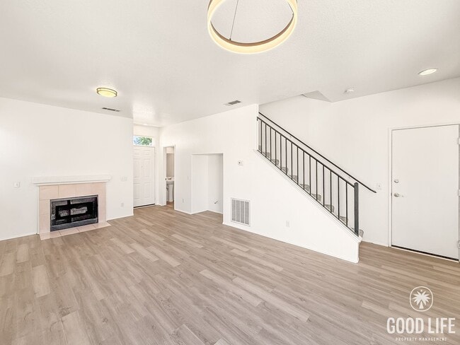 Building Photo - Beautiful 3B/2.5BA Home in Mira Mesa for Rent!