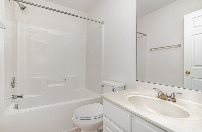 Building Photo - Spacious Townhome in Vibrant Breckenridge ...