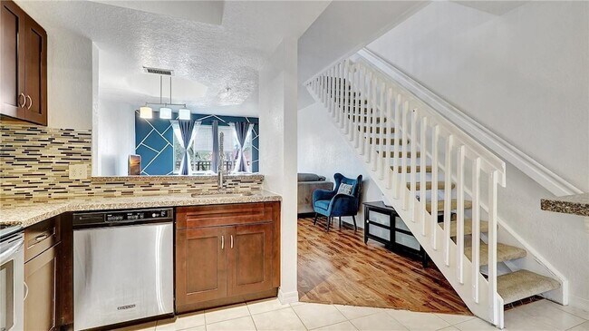 Building Photo - 771 SW 148th Ave