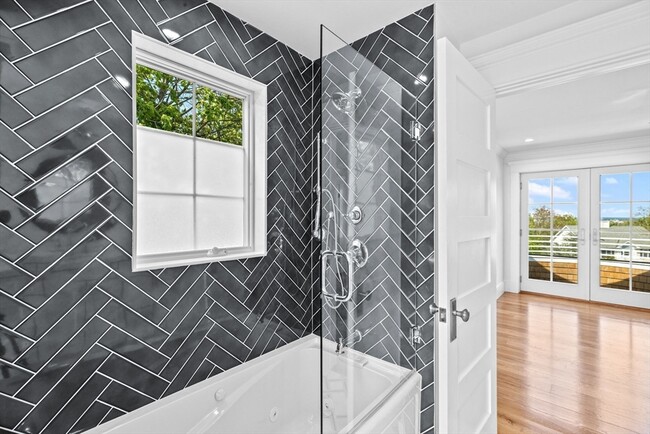 Building Photo - 10 Ocean Ledge Dr