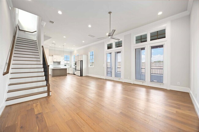 Building Photo - 826 Cage St