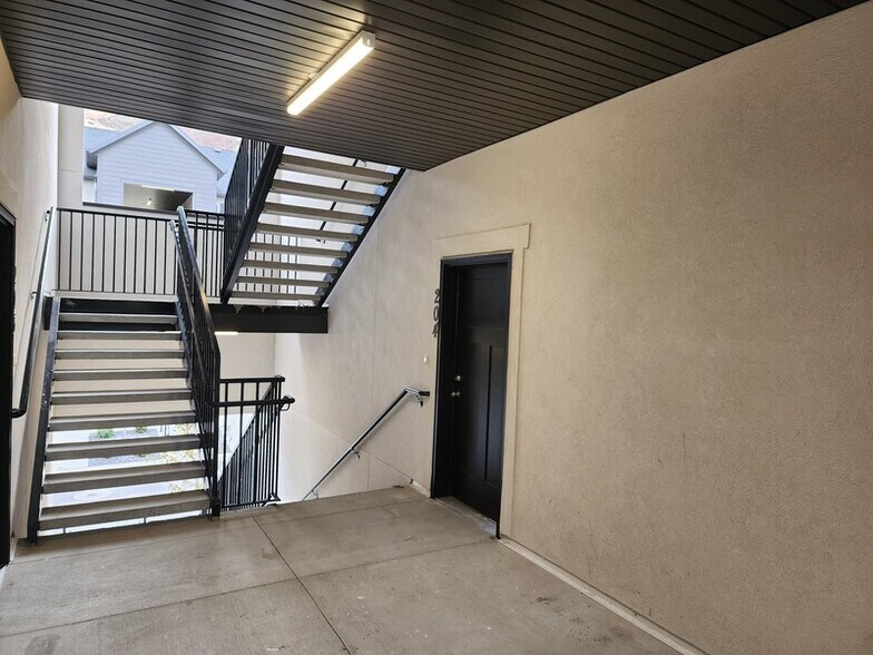 Building Photo - 4735 Alder Dr