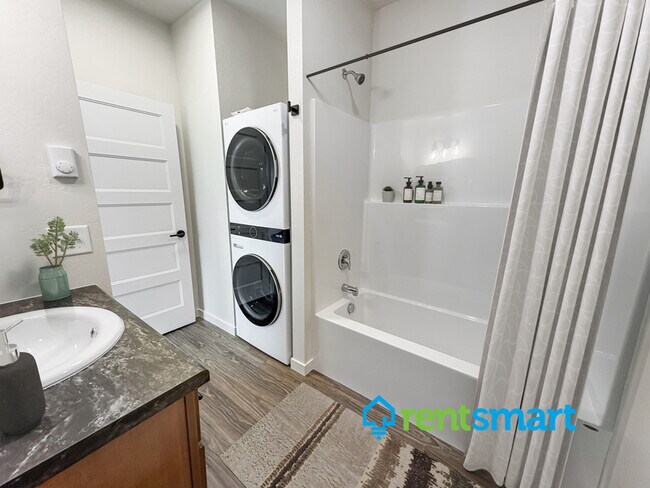 Building Photo - 735 S Grant St