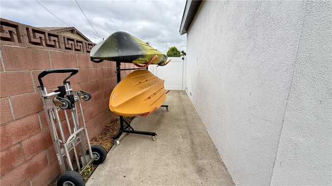 Building Photo - 6472 Brown Cir