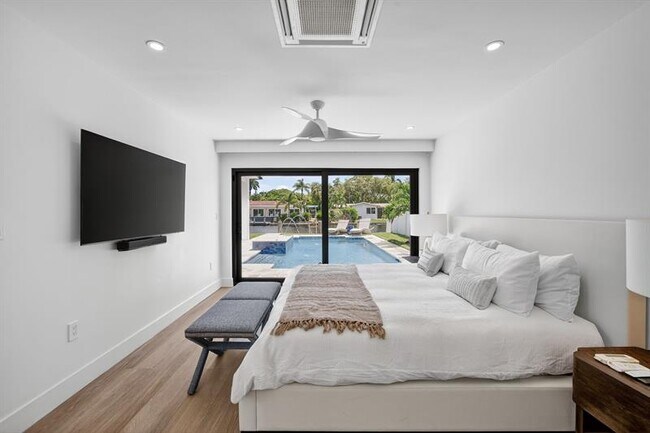Building Photo - 2157 Coral Gardens Dr
