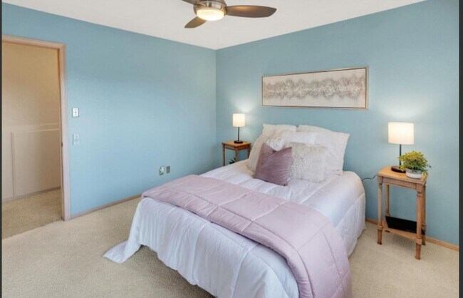 Building Photo - Beautiful and Quiet 3 bedroom 3 bath home ...