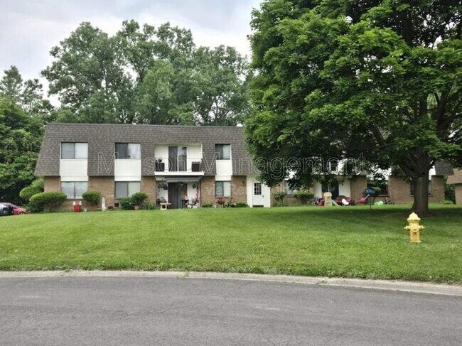 Building Photo - 17 Stenwick Dr