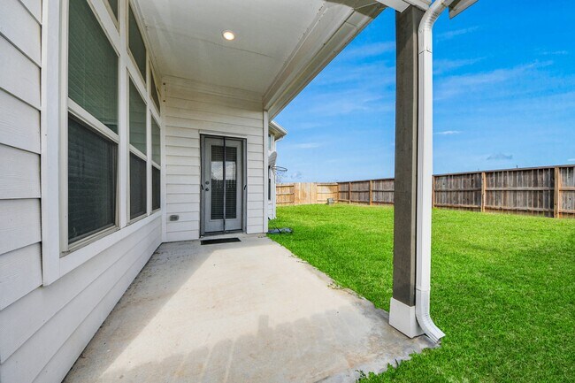 Building Photo - 165 Sunray Creek Dr