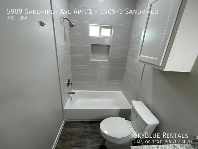 Building Photo - 5909 Sandpiper Ave