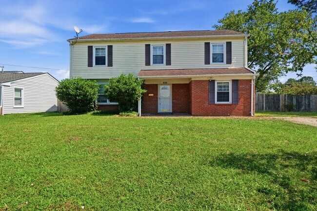 Building Photo - 600 Breeds Hill Rd