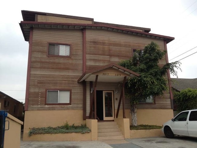 Building Photo - The Flats on 21st Street