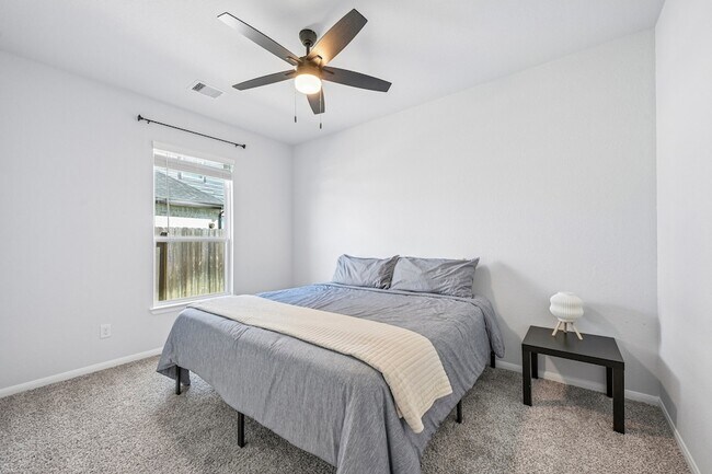 Building Photo - 409 Chardonnay Dr