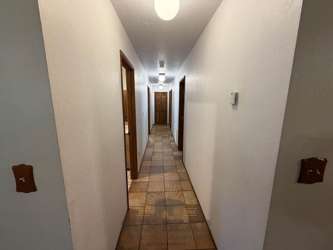 Building Photo - Bedroom Home in Incline with Garage - Dog Friendly