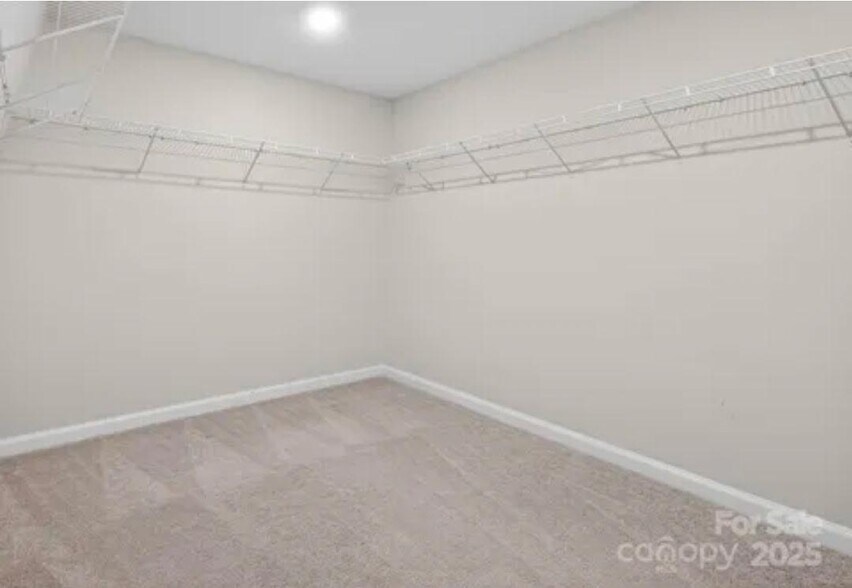 Building Photo - 130 Dry Rivers Ln