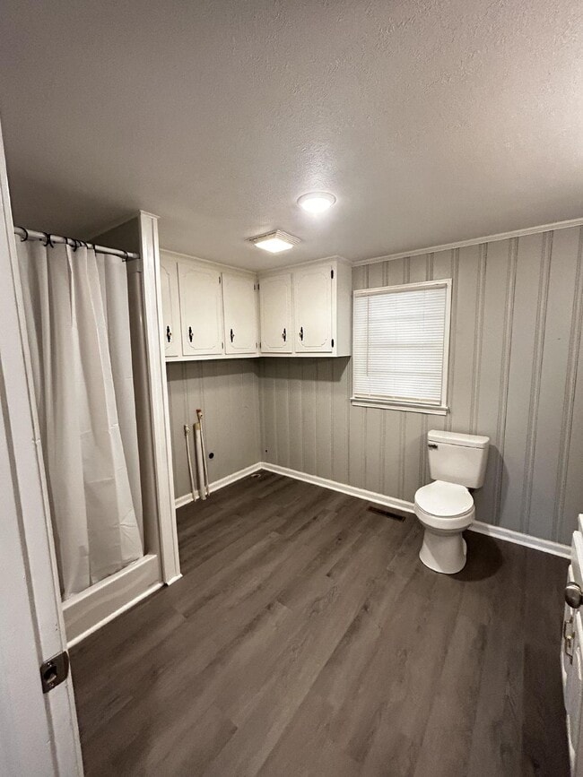 Building Photo - 447 McGill St