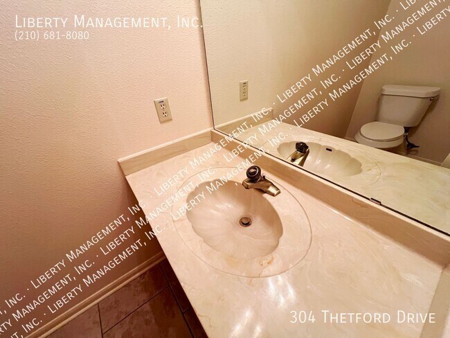 Building Photo - 304 Thetford Dr