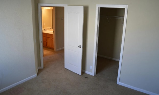 Building Photo - 4081 St Remy Ct