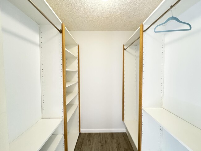 Building Photo - 563 Green Springs Pl