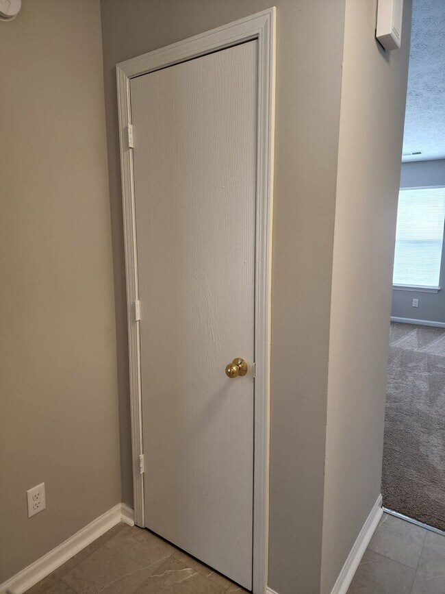 Building Photo - Three Bedroom Two Bath Home in Deerfield Farms Dayton, Indiana