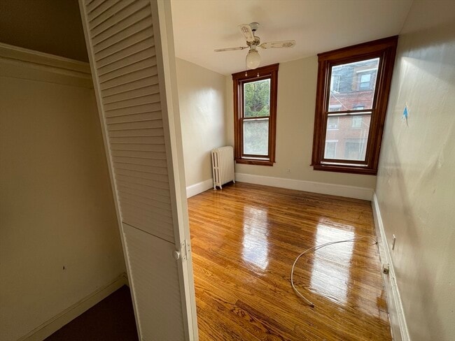 Building Photo - 338 K St