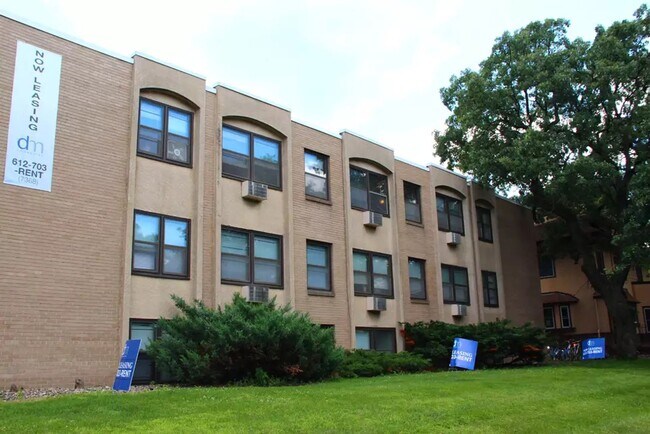 Interior Photo - 11th on Campus