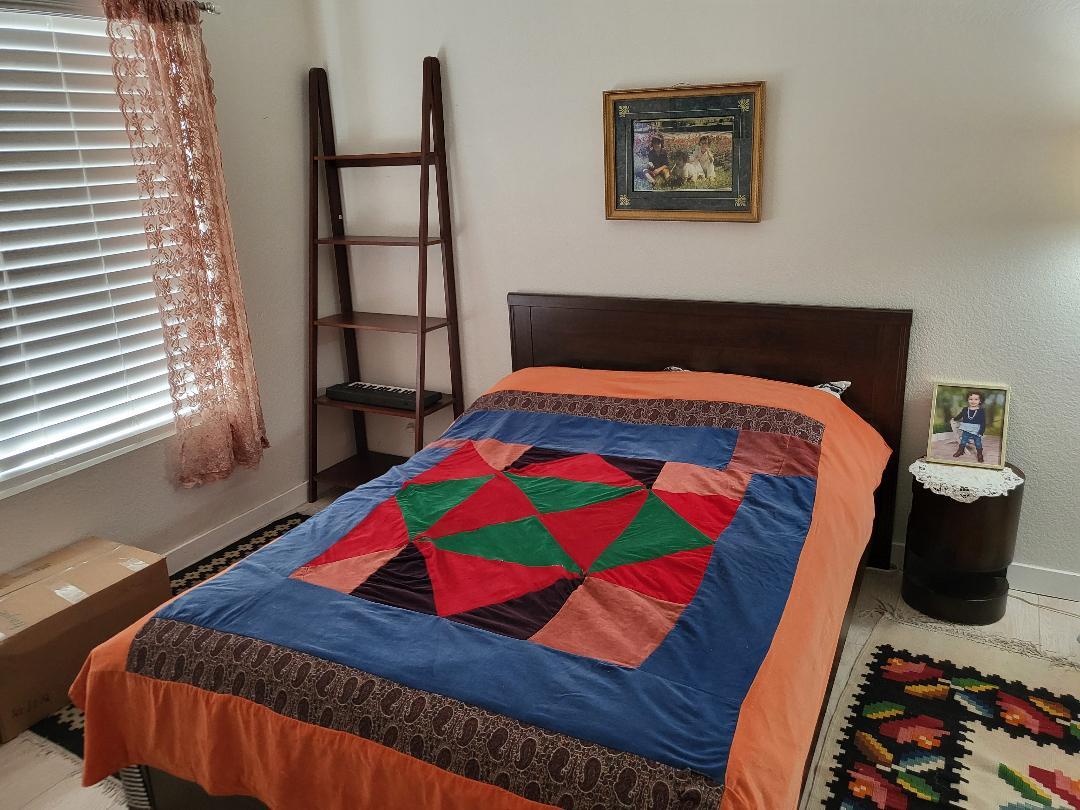 Building Photo - 5420 Sylmar Ave