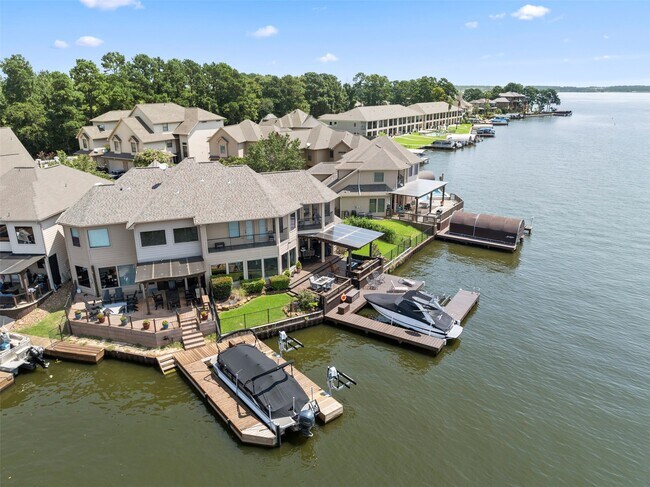 Building Photo - 331 Old Aqua Landing E