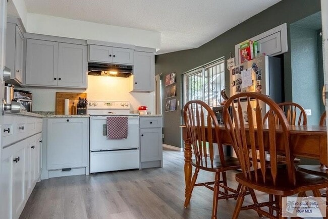 Building Photo - 1809 S Williams Ln