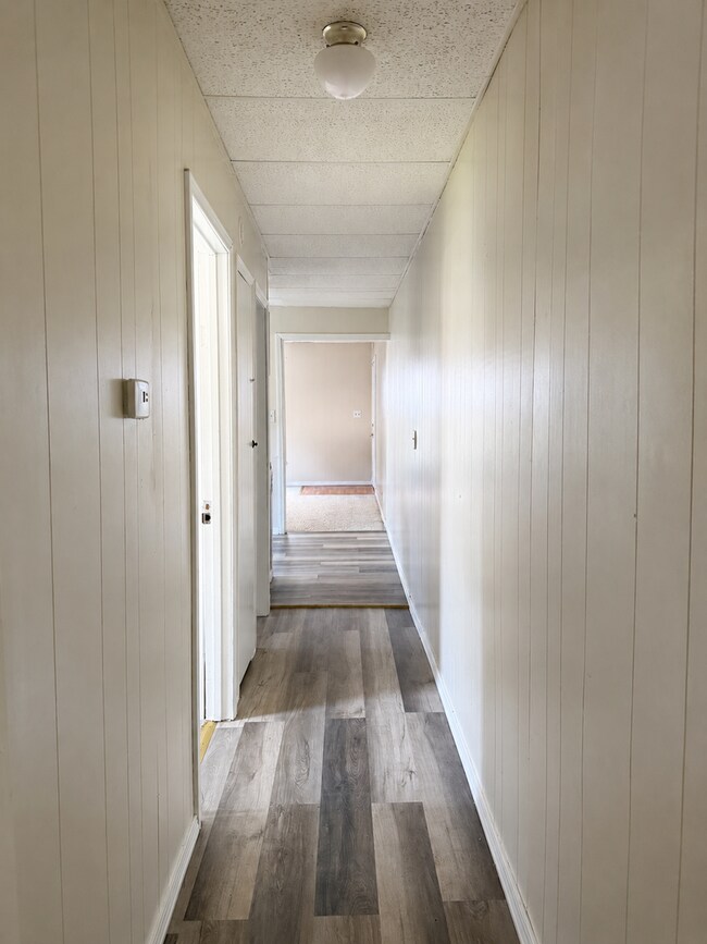 Building Photo - 931-933 S Kansas