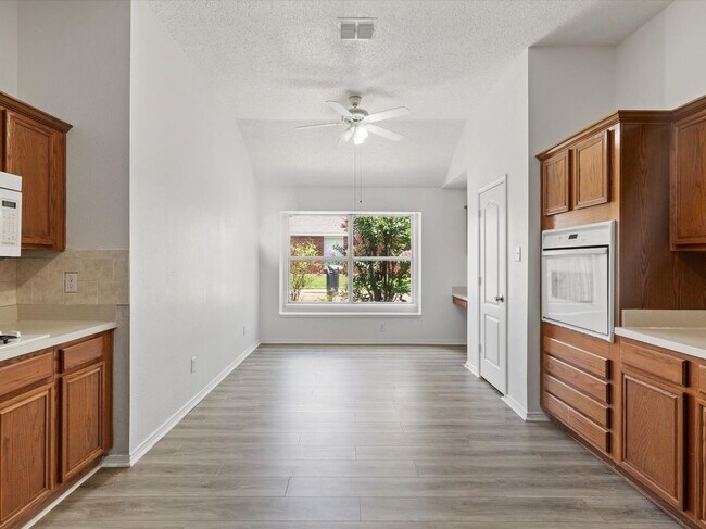 Building Photo - 5705 Frio Dr