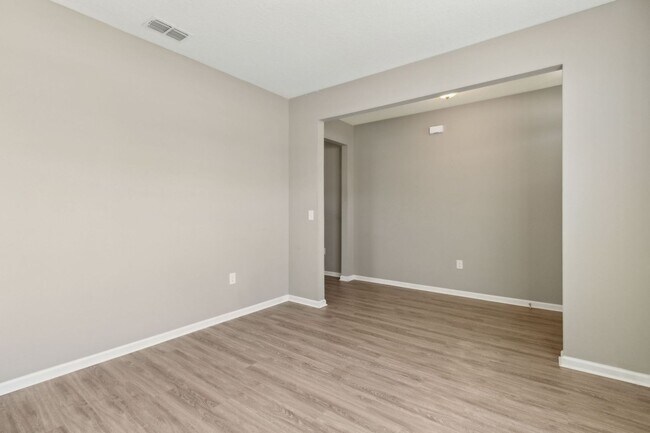 Building Photo - Spacious 5-Bedroom Home  – Prime Amelia Co...