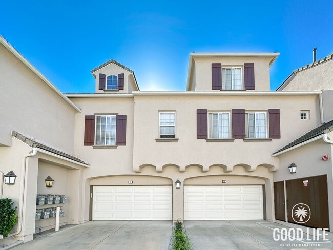 Building Photo - Stylish 2-Bed 2-Bth Home in Irvine with Pool, Jacuzzi, Basketball Court, Balcony & 2 Car Attached...