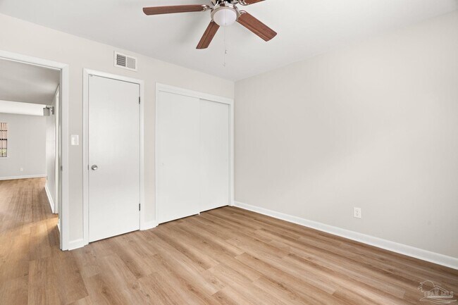 Building Photo - 75 Nightingale Ln