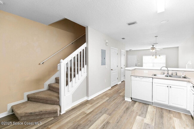 Building Photo - 1342 Hampton Park Ln