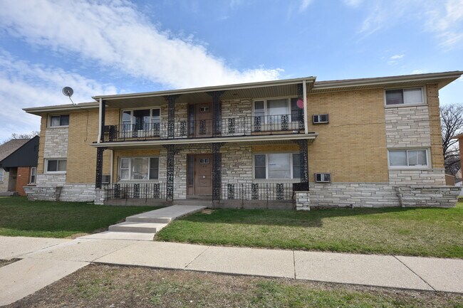 Primary Photo - 7168 W Appleton Ave