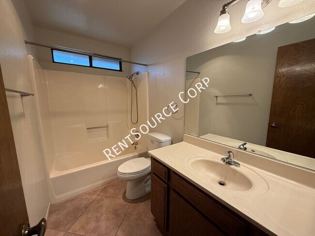 Building Photo - 44861 Laszlo St
