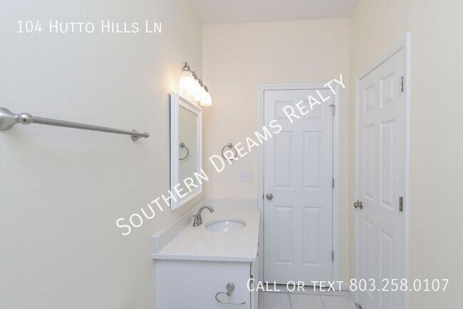 Building Photo - 104 Hutto Hill