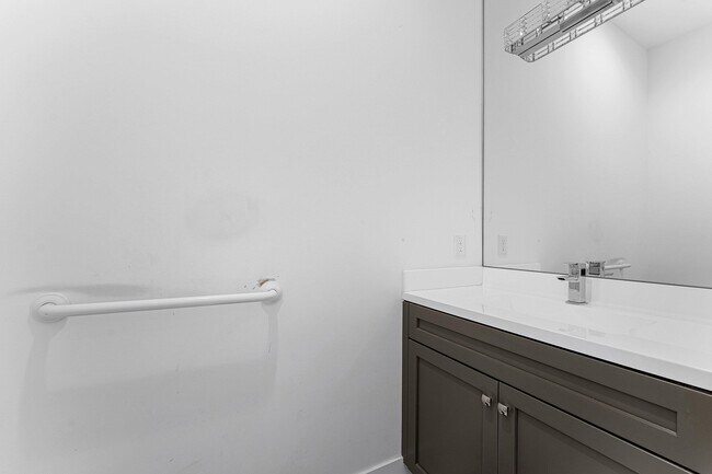 Building Photo - 15262 Cherry Creek Ln