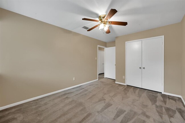 Building Photo - 2010 Tucumcari Dr