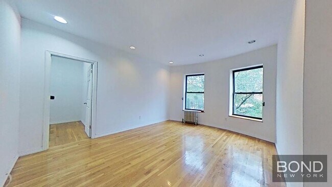 Building Photo - 104 Second Avenue